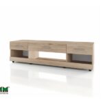 TV polica 6242 TV polica Sonomа Arven  je funkcionalan i moderan komad nameštaja, savršen za organizovanje vaših televizora i uređaja. Sa dimenzijama 1500 mm širine, 450 mm dubine i 395 mm visine, pruža dovoljno prostora za TV, kao i za sve dodatne uređaje i sitne predmete. Opremite vašu dnevnu sobu sa luksuzom i stilom.